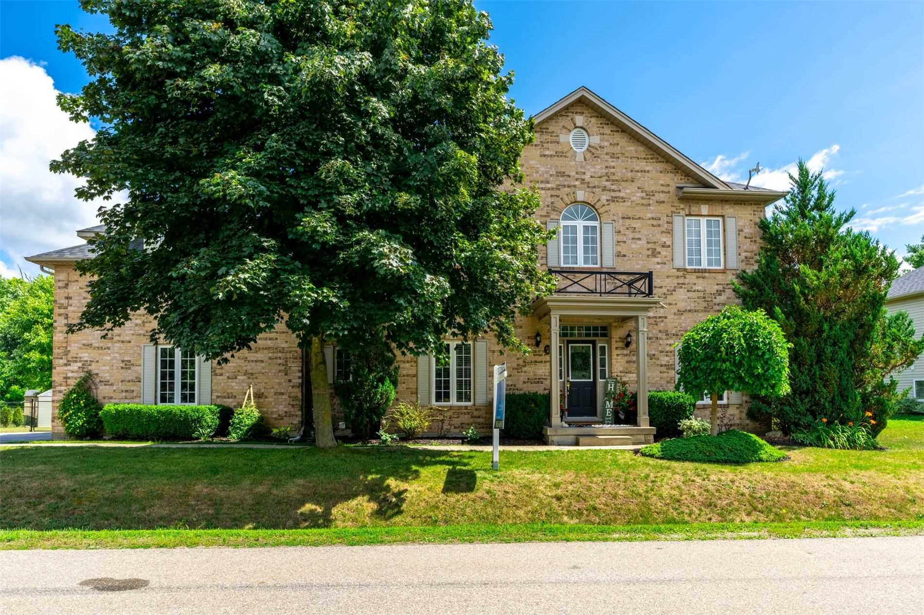 8 Woodspring Court, Hamilton, ON, L8N 2Z7