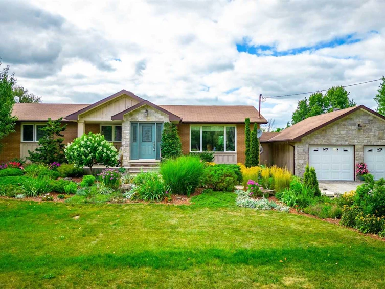401 8th Concession Road E, Hamilton, ON, L0R 1H0