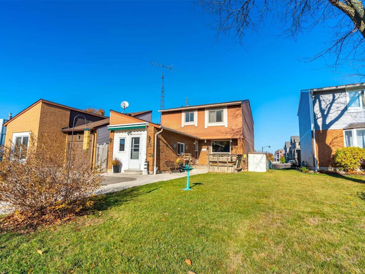 23 Glaceport Avenue, Hamilton, ON, L9H 7E2