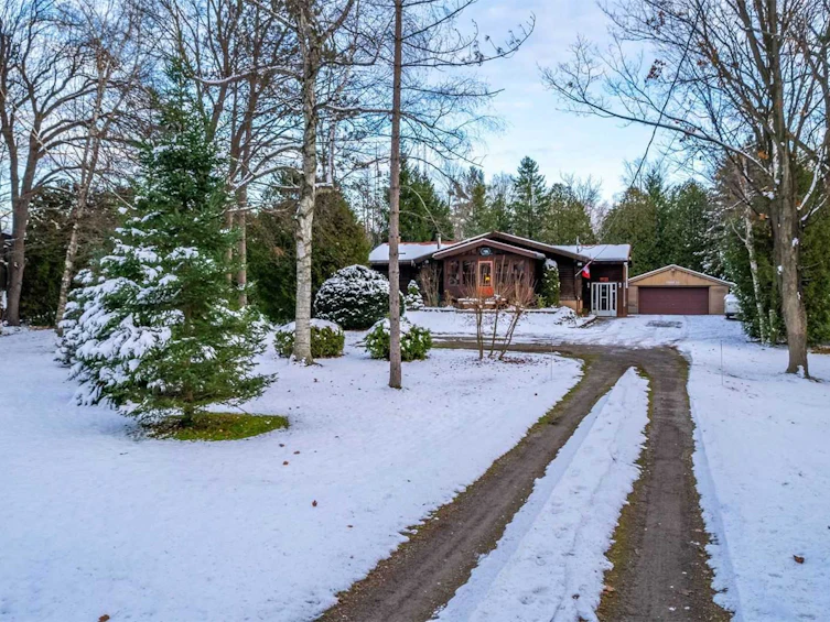 544 Concession 10 Road E, Hamilton, ON, L8B 1H6