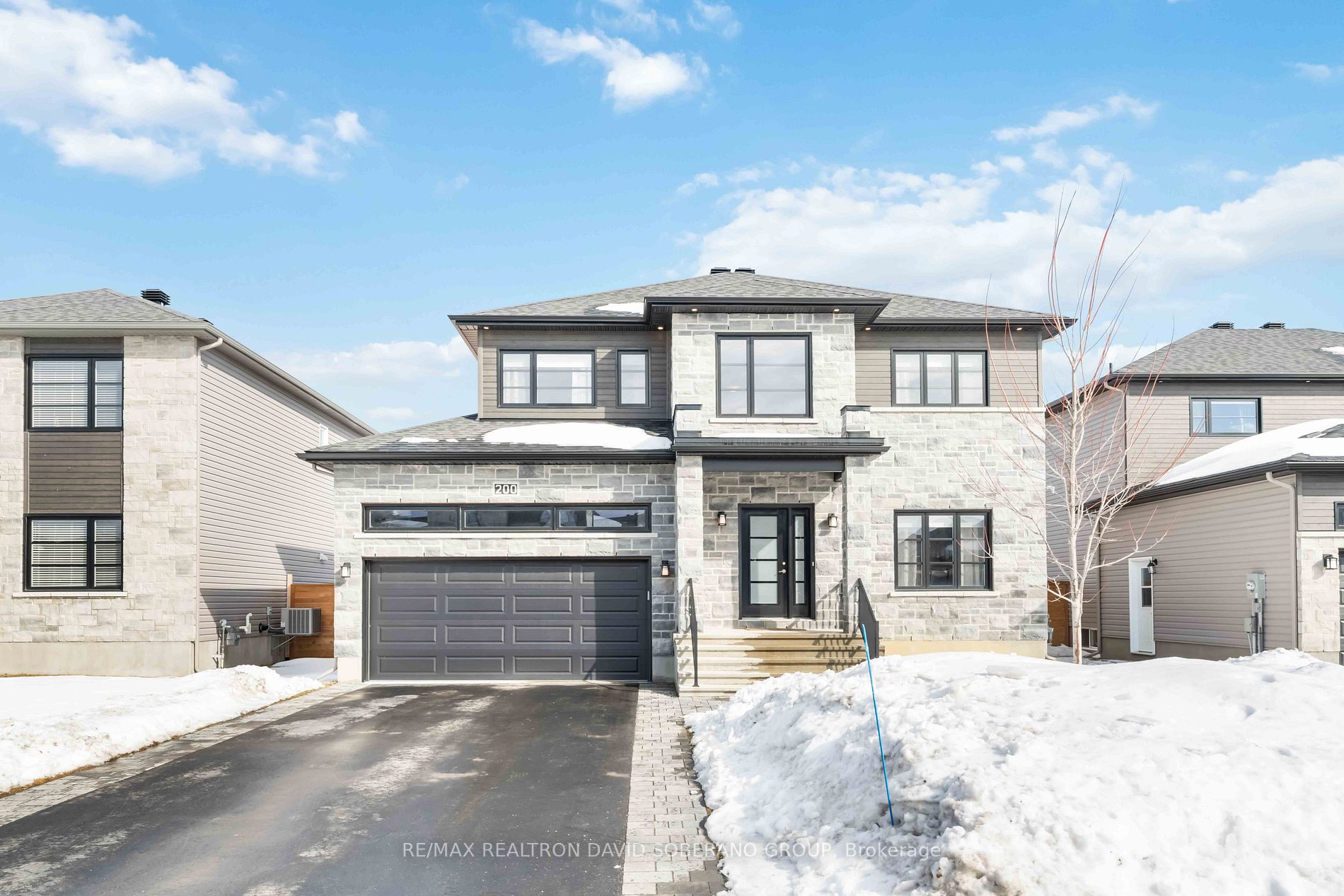200 Sunset Crescent, Russell, ON, K4R 0E4