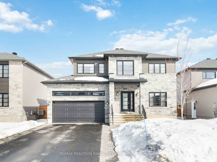 200 Sunset Crescent, Russell, ON, K4R 0E4
