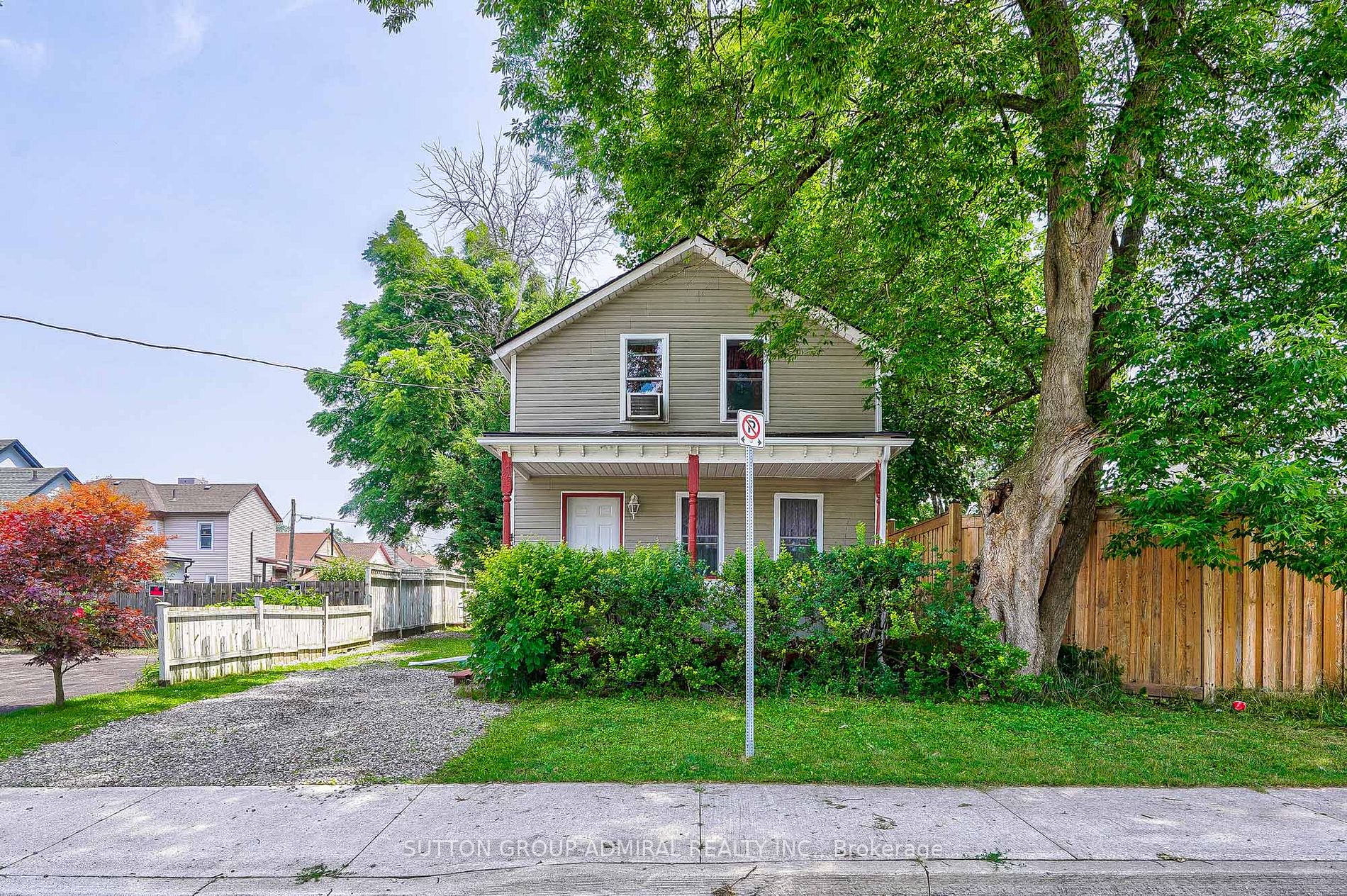4826 St Lawrence Avenue, Niagara Falls, ON, L2E 3Y2
