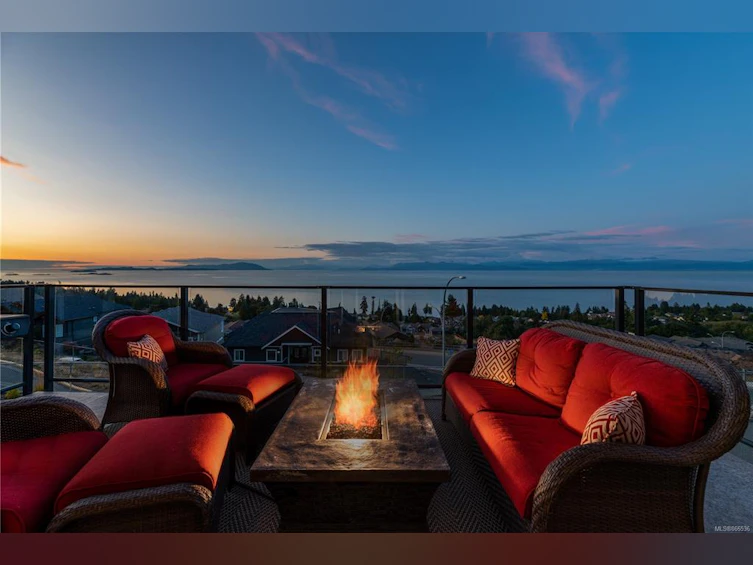 5307 Royal Sea View, Nanaimo, BC, V9T 0B7
