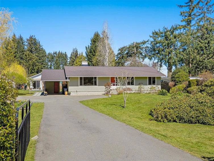 1235 Ganske Road, Qualicum Beach, BC, V9K 2G4