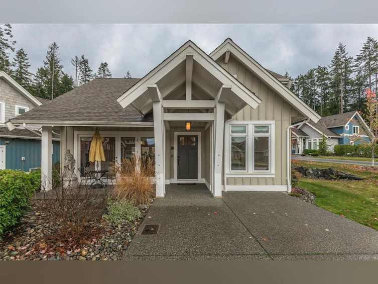 31-5251 W Island Highway, Qualicum Beach, BC, V9K 2C1