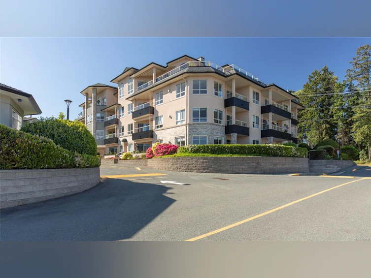 305-6738 Dickinson Road, Nanaimo, BC, V9V 1T3