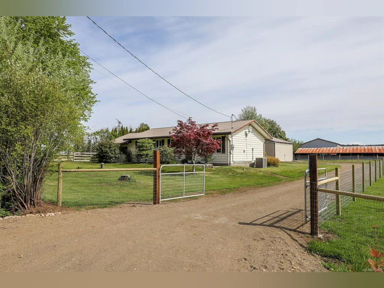 5346 Headquarters Road, Courtenay, BC, V9J 1M3