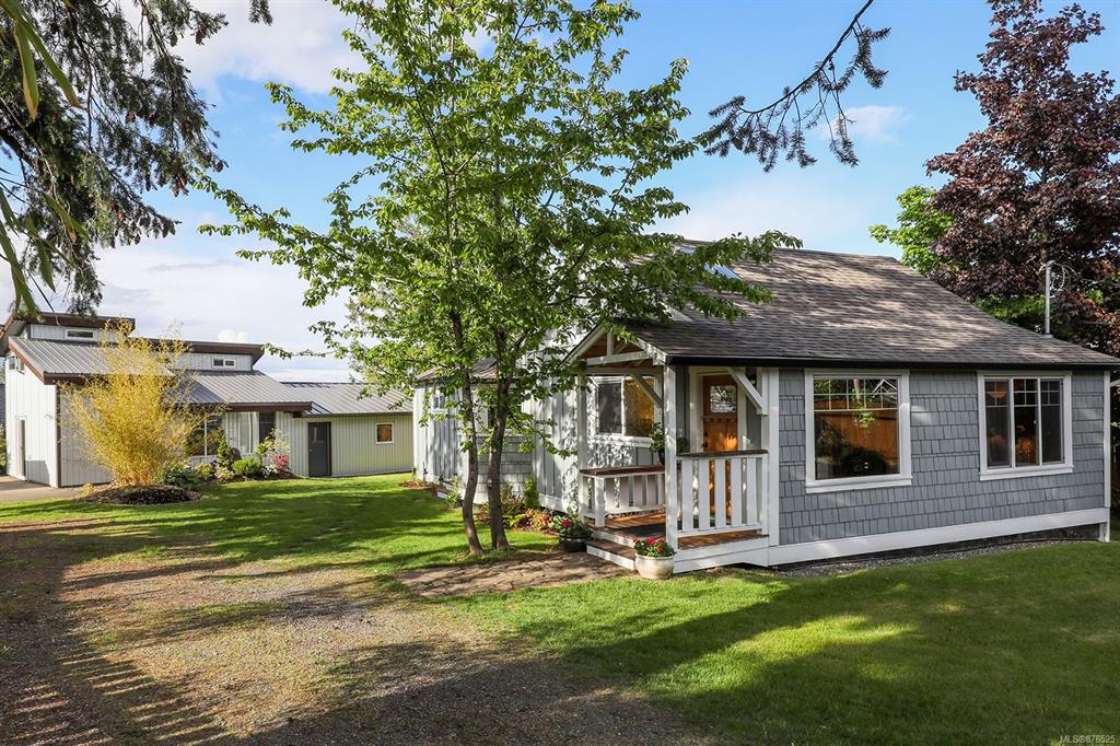 3369 2nd Street, Cumberland, BC, V0R 1S0