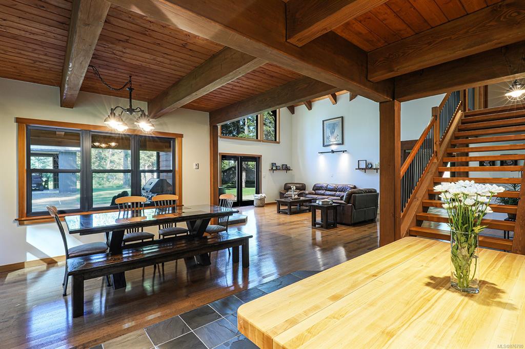 3881 Islak Road, Black Creek, BC, V9J 1Y9 - 11