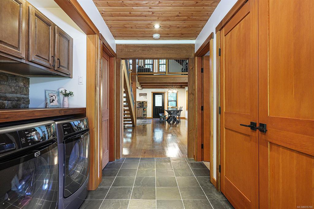 3881 Islak Road, Black Creek, BC, V9J 1Y9 - 13