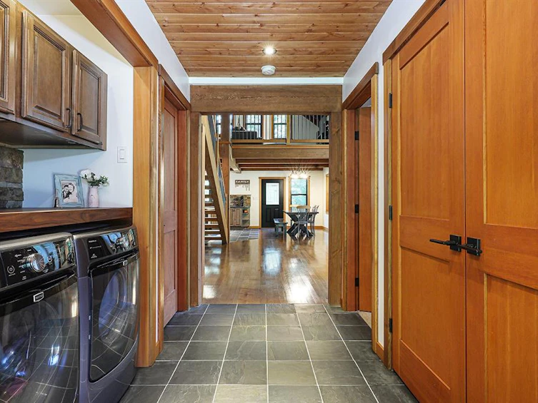 3881 Islak Road, Black Creek, BC, V9J 1Y9 - 13
