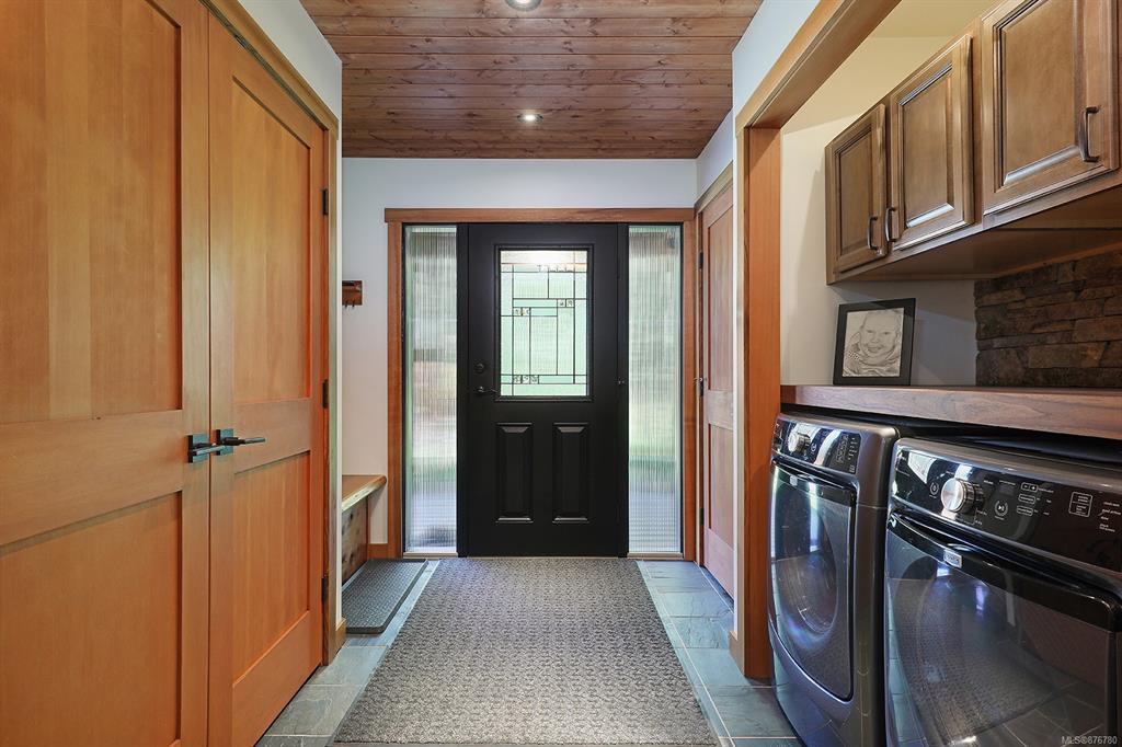 3881 Islak Road, Black Creek, BC, V9J 1Y9 - 14