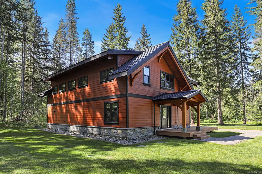 3881 Islak Road, Black Creek, BC, V9J 1Y9 - 28