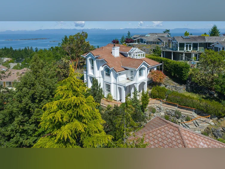 3384 Rockhampton Road, Fairwinds, BC, V9P 9H4