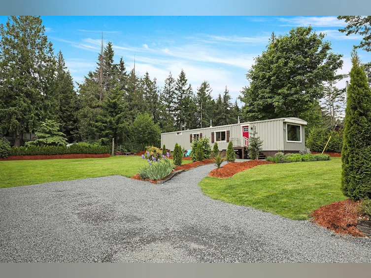 2025 Tartan Road, Comox, BC, V9M 3Z4