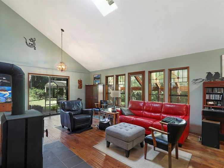 8830 Clarkson Avenue, Black Creek, BC, V9J 1A7 - 4