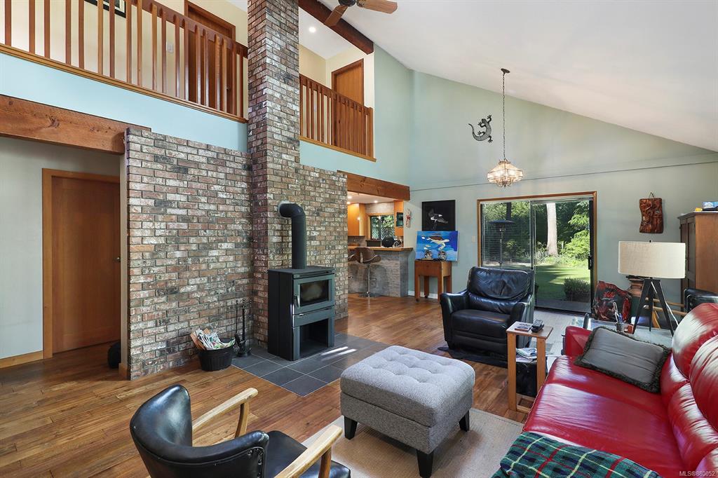 8830 Clarkson Avenue, Black Creek, BC, V9J 1A7 - 5