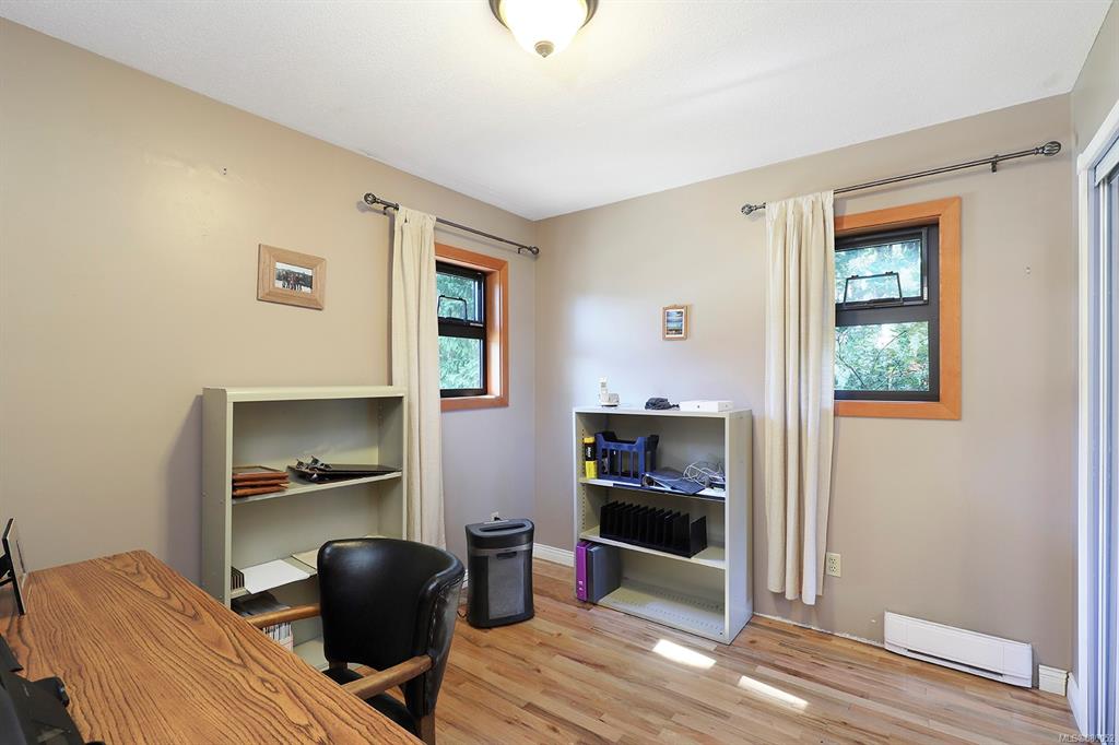 8830 Clarkson Avenue, Black Creek, BC, V9J 1A7 - 16
