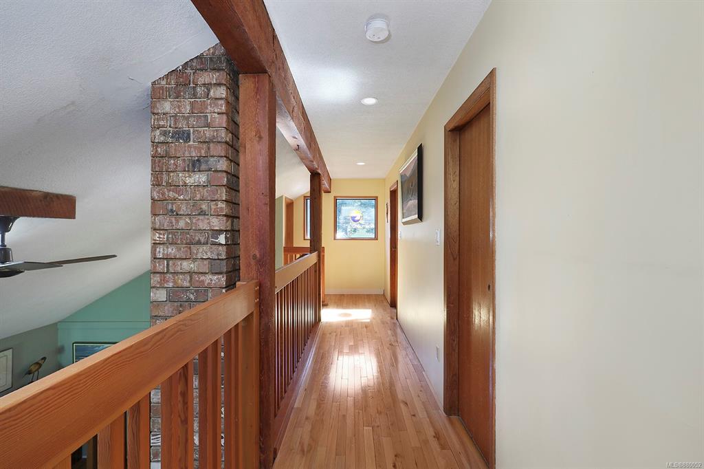 8830 Clarkson Avenue, Black Creek, BC, V9J 1A7 - 17