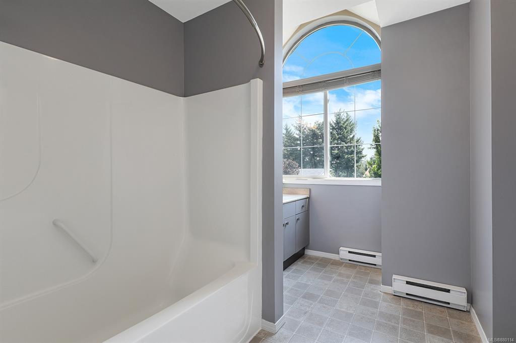 527 Deerwood Place, Comox, BC, V9M 4G3 - 12