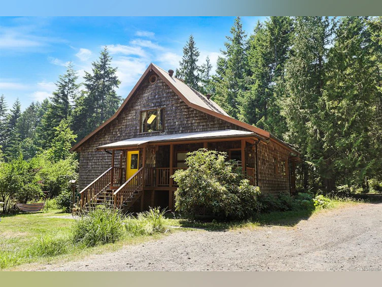 1022 Hecker Road, Courtenay, BC, V0R 2M0