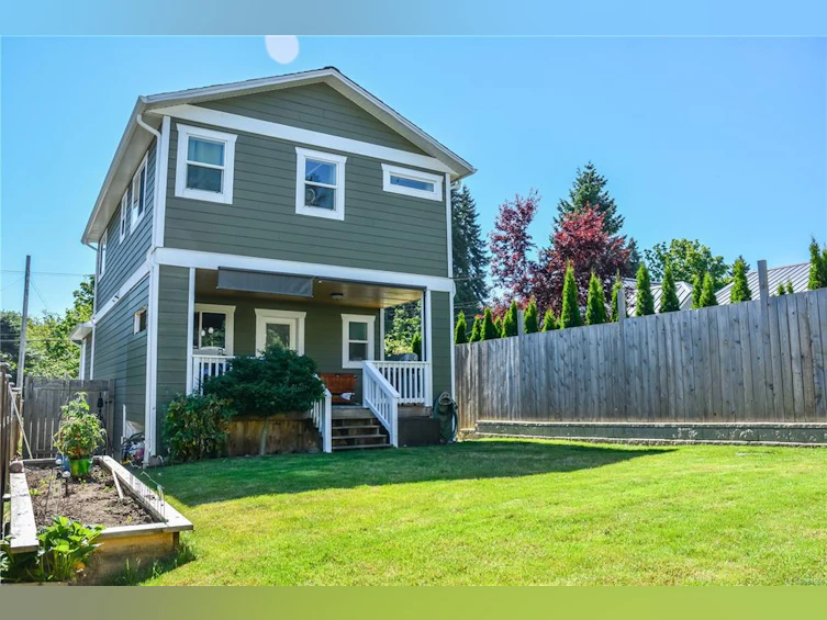 3868 Royston Road, Courtenay, BC, V0R 2V0