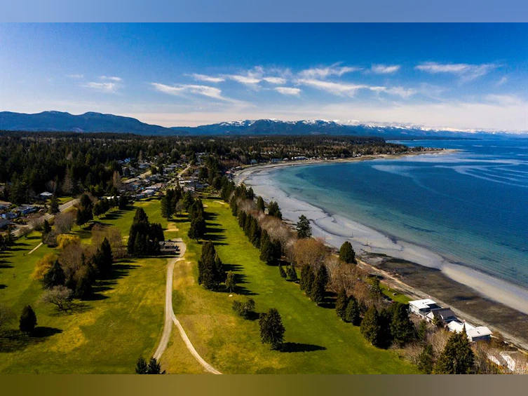 301-103 Railway Street, Qualicum Beach, BC, V9K 1L8
