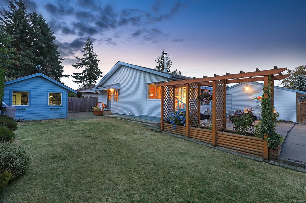 539 Cormorant Street, Comox, BC, V9M 1Z3 - 4