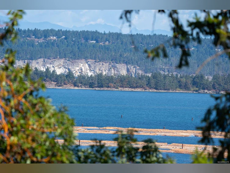 905 Harbour View Street, Nanaimo, BC, V9R 4V4