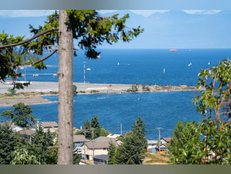 921 Harbour View Street, Nanaimo, BC, V9R 4V4