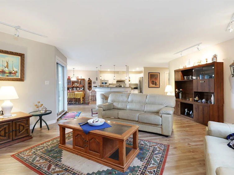 204-1695 Comox Avenue, Comox, BC, V9M 3M1 - 5