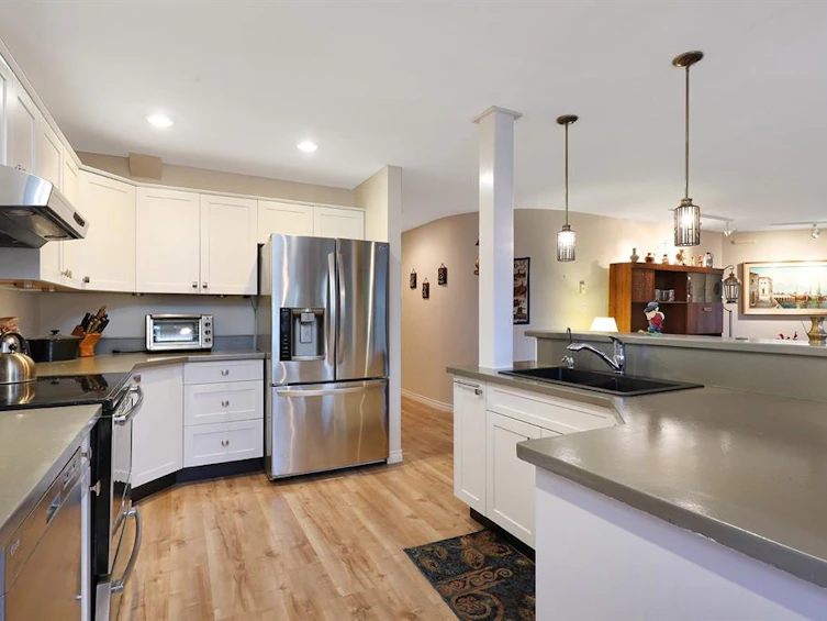 204-1695 Comox Avenue, Comox, BC, V9M 3M1 - 10