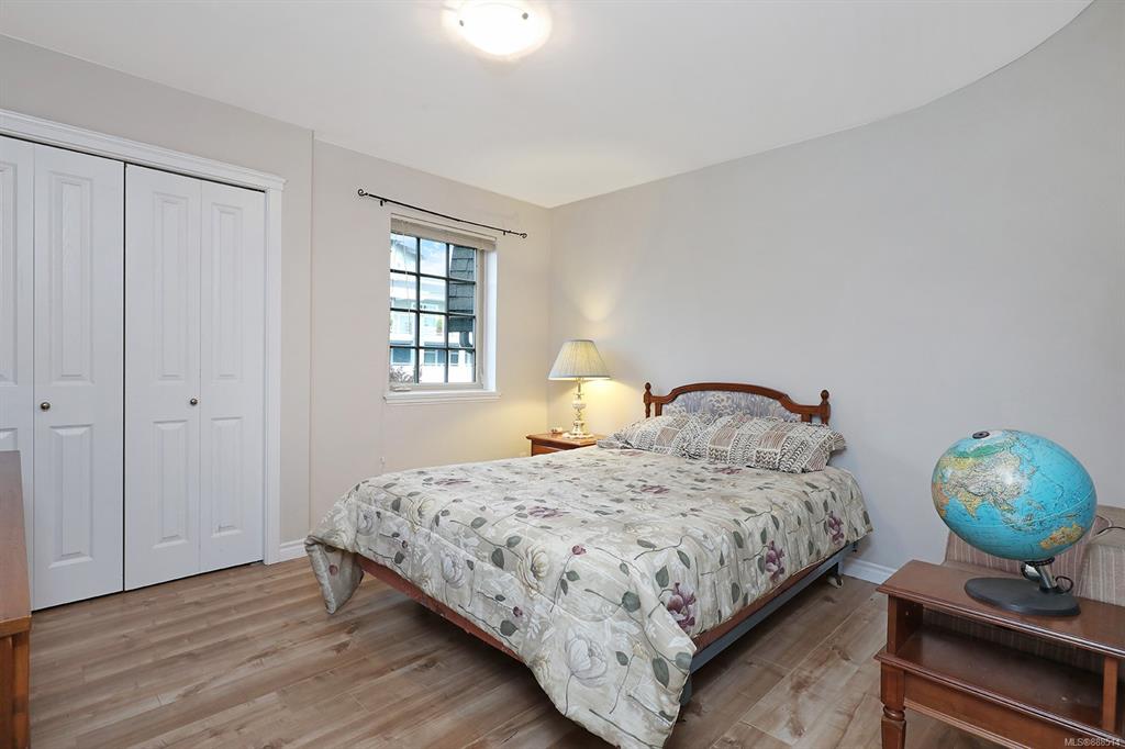 204-1695 Comox Avenue, Comox, BC, V9M 3M1 - 18