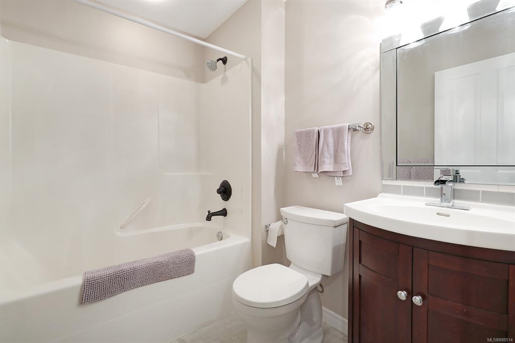 204-1695 Comox Avenue, Comox, BC, V9M 3M1 - 19