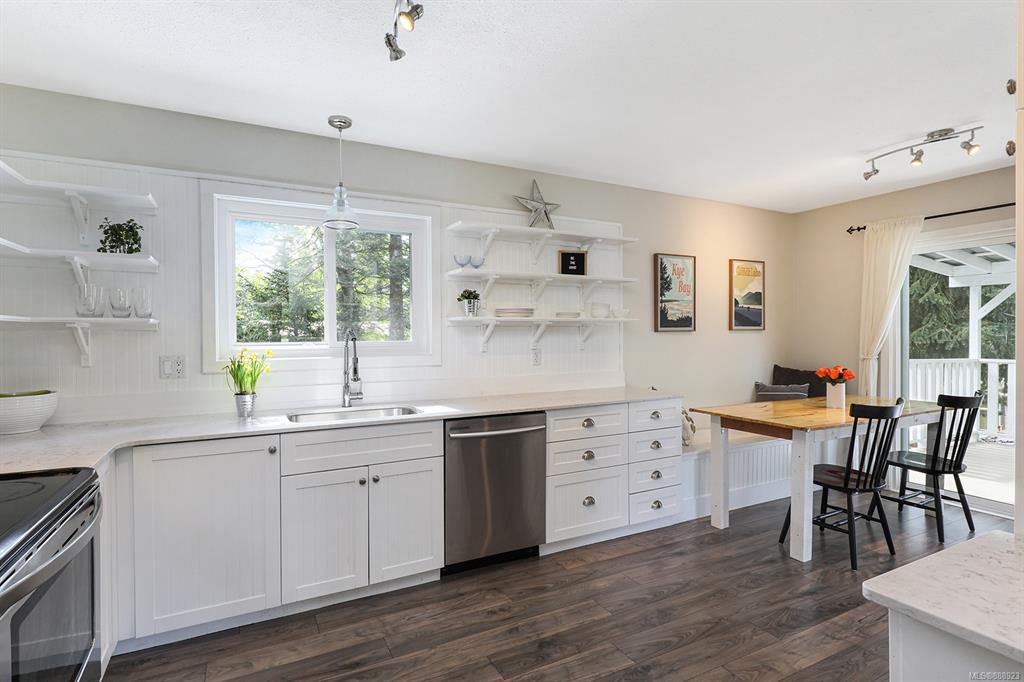 1517 Chinook Drive, Comox, BC, V9M 3E1 - 5