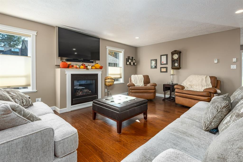2084 Morello Place, Courtenay, BC, V9N 9C9 - 5