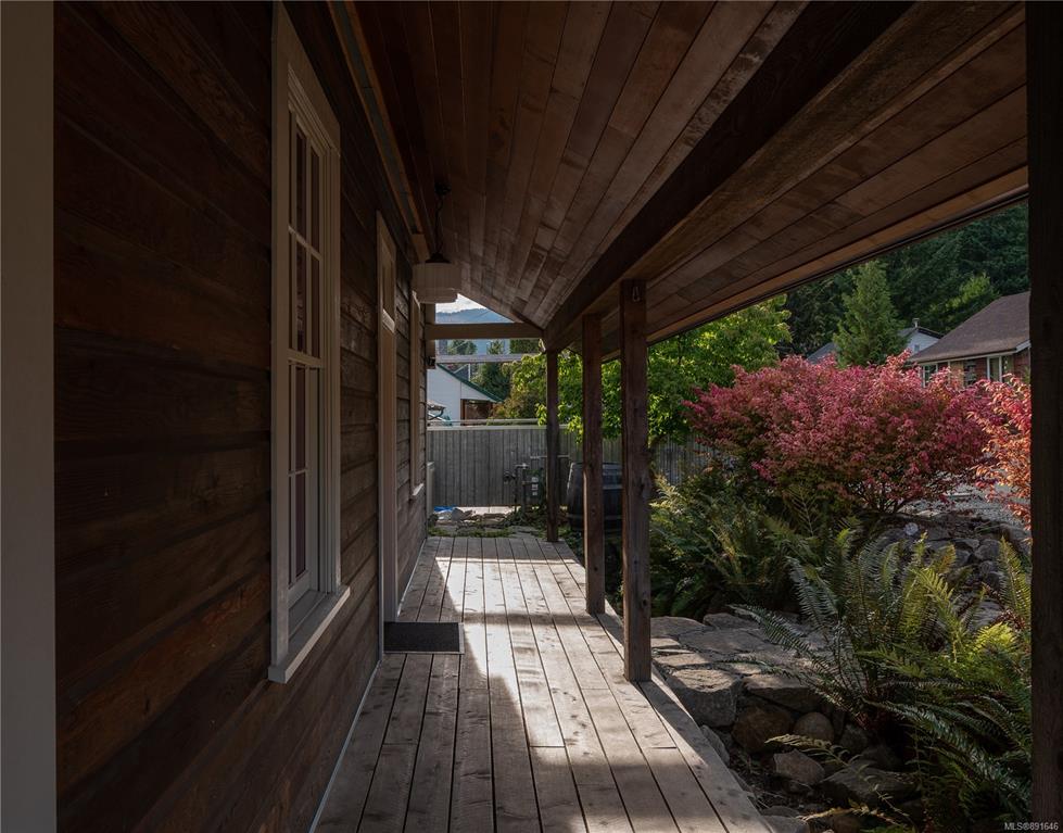 2613 Dunsmuir Avenue, Cumberland, BC, V0R 1S0 - 2