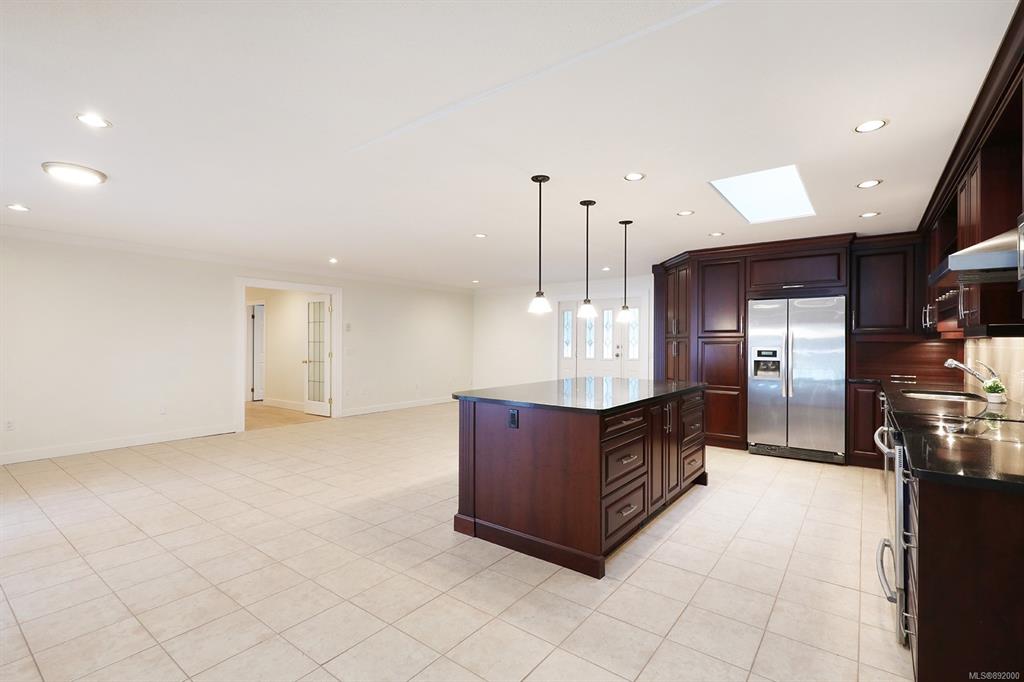 1507 Philmonte Road, Comox, BC, V9M 4B2 - 8