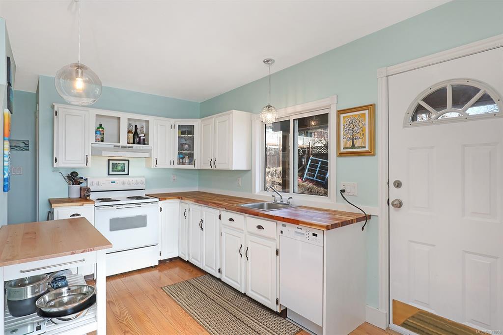 3288 Second Street, Cumberland, BC, V0R 1S0 - 4