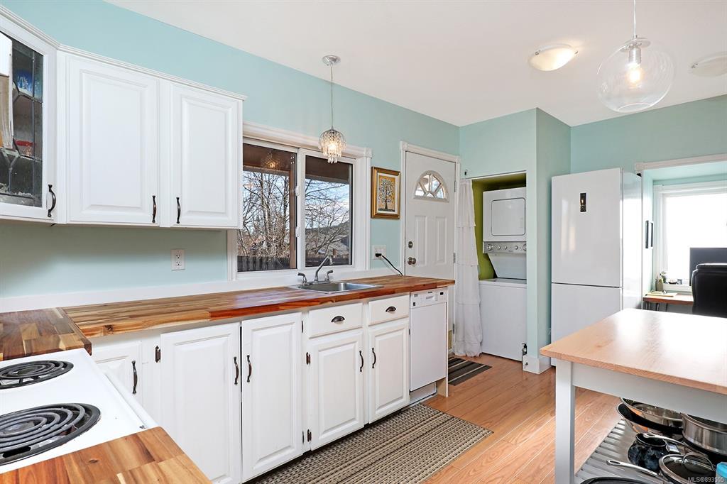 3288 Second Street, Cumberland, BC, V0R 1S0 - 6