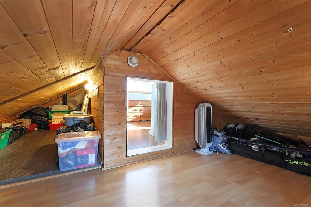 3288 Second Street, Cumberland, BC, V0R 1S0 - 16