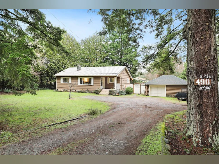 490 Anderton Road, Comox, BC, V9M 2A5