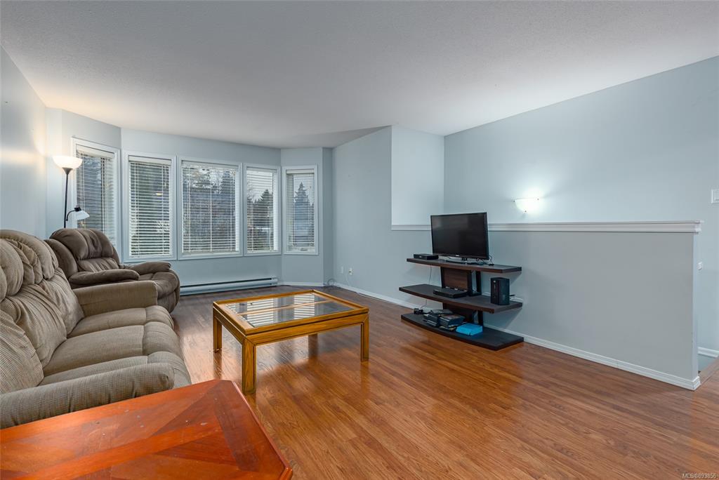 285 Nim Nim Place, Courtenay, BC, V9N 5T2 - 4