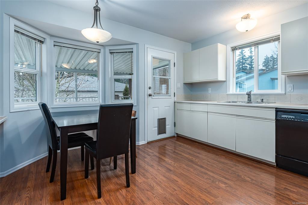 285 Nim Nim Place, Courtenay, BC, V9N 5T2 - 9