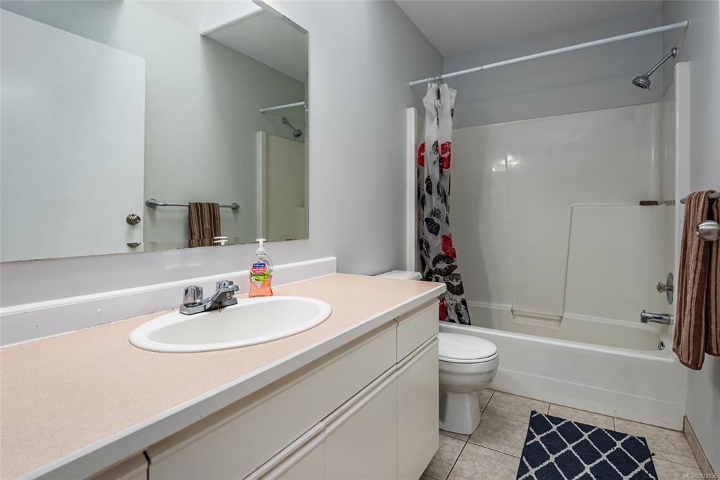 285 Nim Nim Place, Courtenay, BC, V9N 5T2 - 17