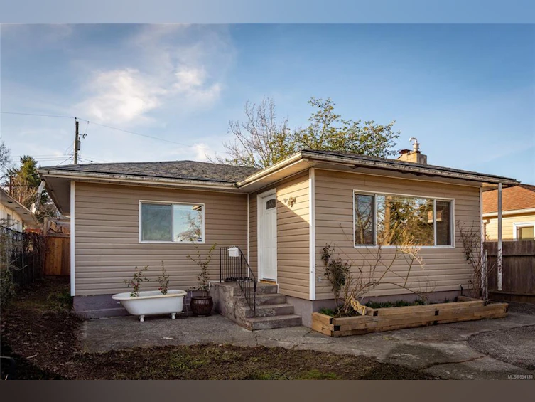 487 Howard Avenue, Nanaimo, BC, V9R 3S2