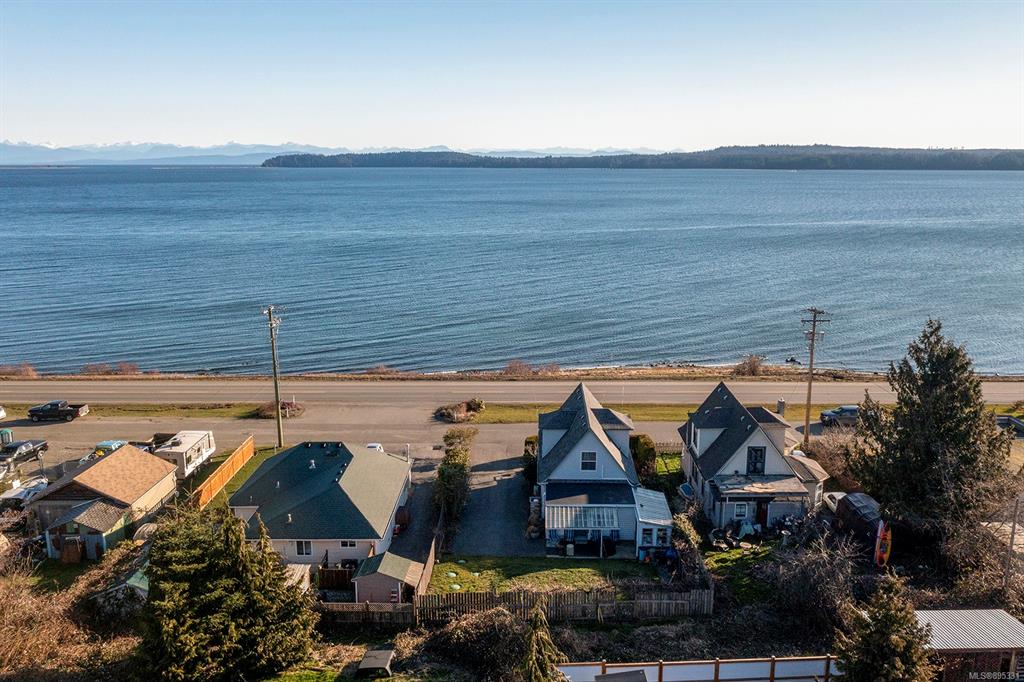 5567 S Island Highway, Union Bay, BC, V0R 3B0
