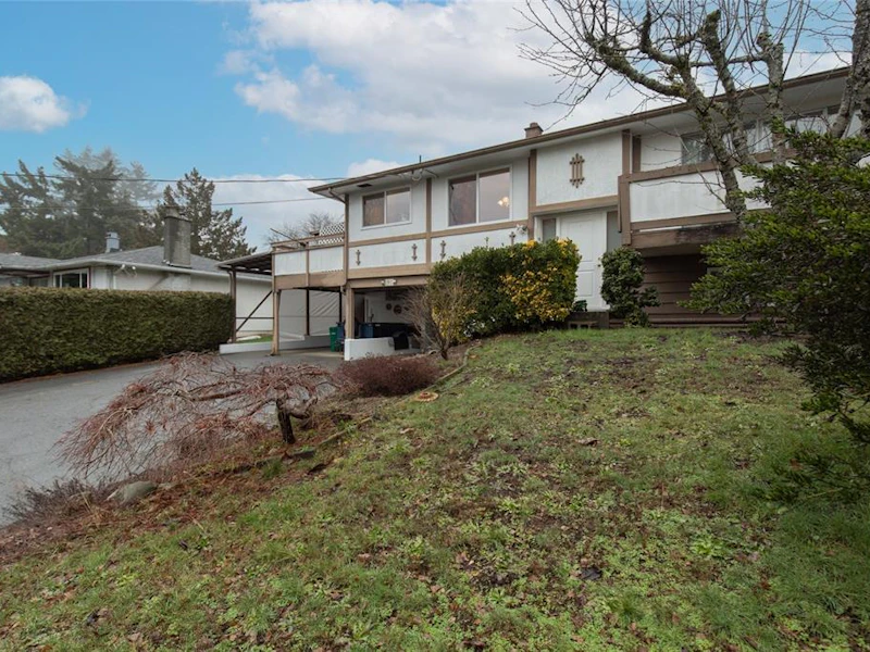 1902 Meredith Road, Nanaimo BC V9S 2M7