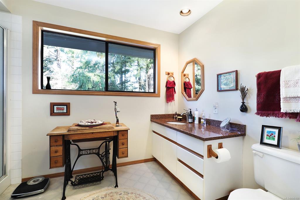 4735 Condensory Road, Courtenay, BC, V9J 1R6 - 15